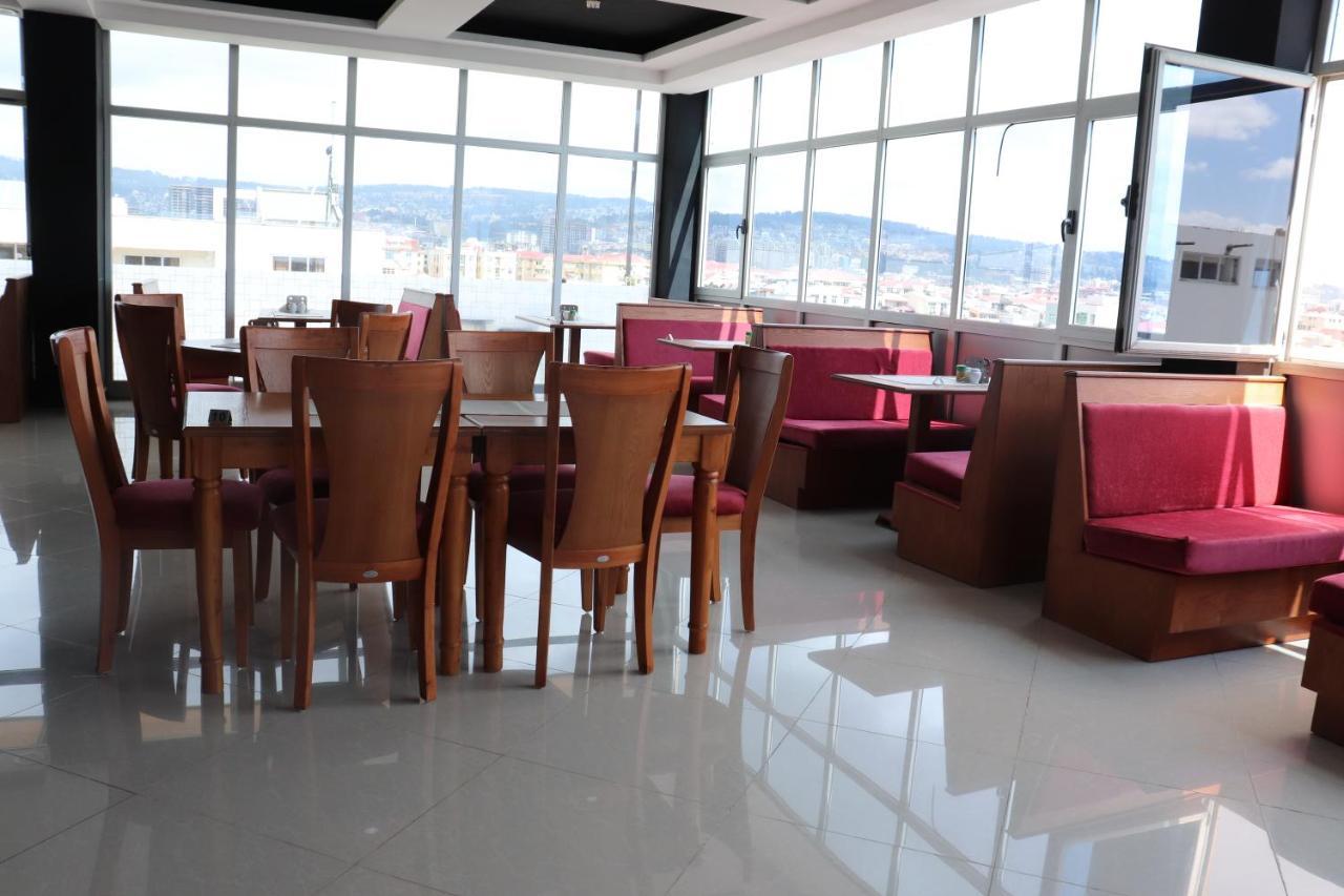 Bruhway Hotel Addis Abeba Buitenkant foto