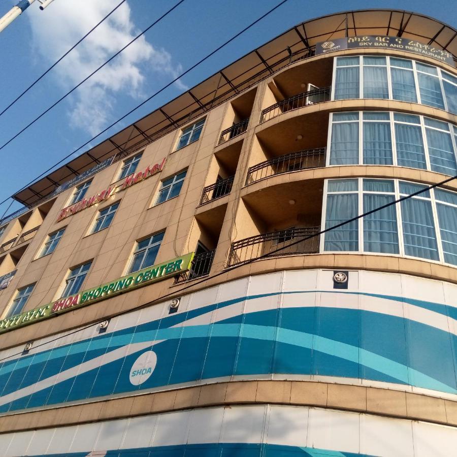 Bruhway Hotel Addis Abeba Buitenkant foto