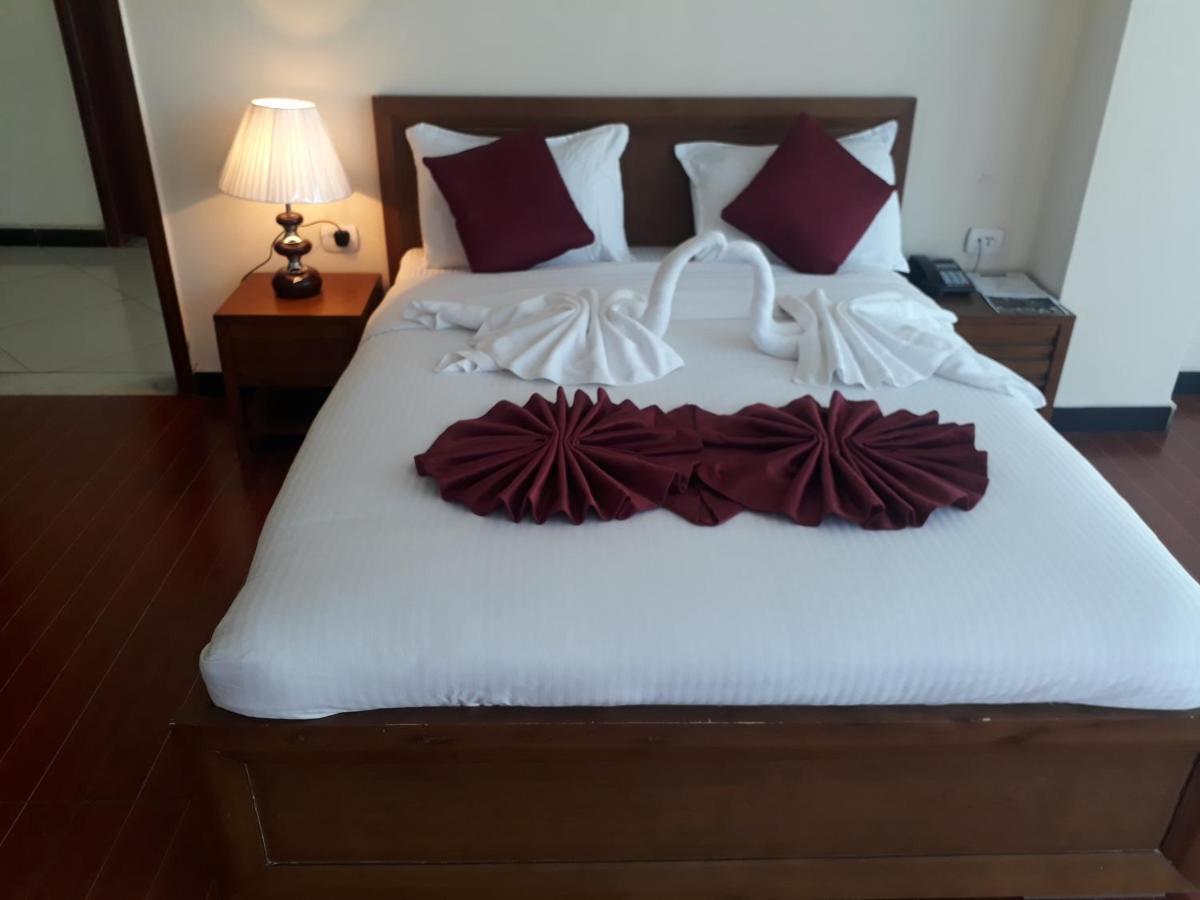 Bruhway Hotel Addis Abeba Buitenkant foto