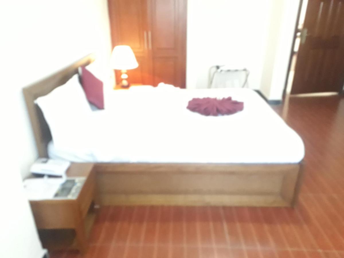 Bruhway Hotel Addis Abeba Buitenkant foto