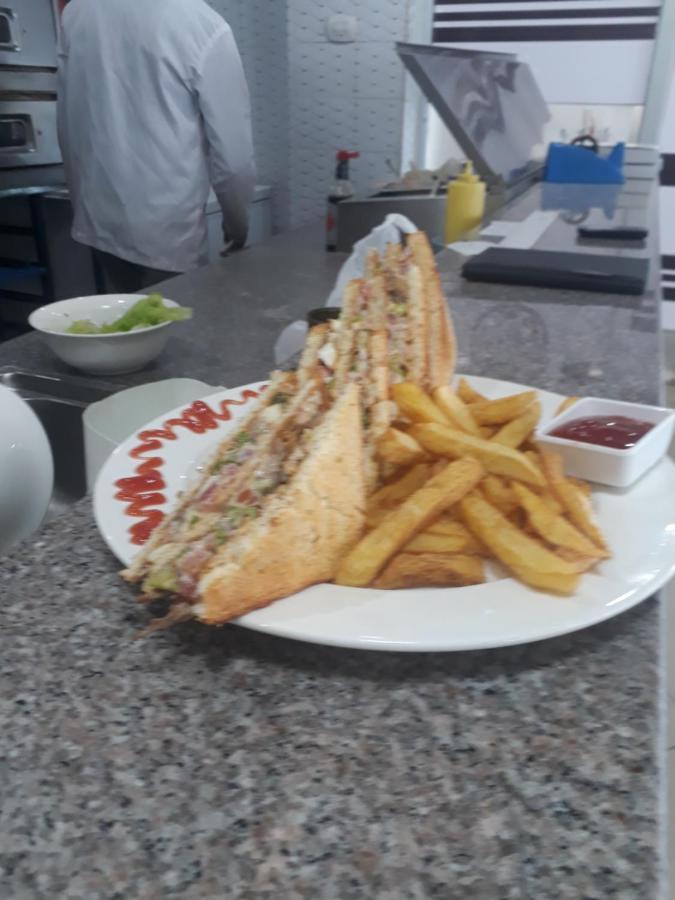 Bruhway Hotel Addis Abeba Buitenkant foto