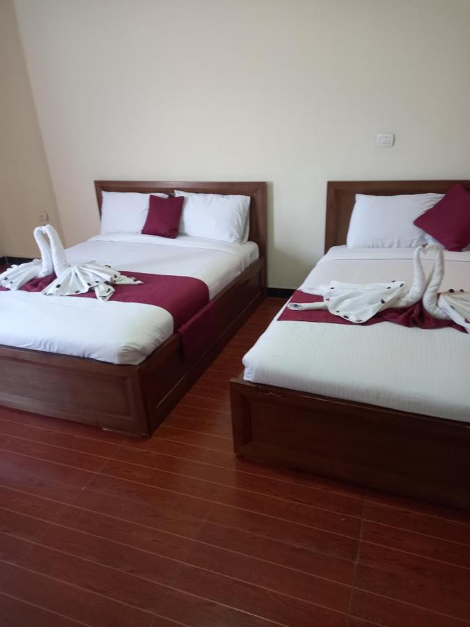 Bruhway Hotel Addis Abeba Buitenkant foto