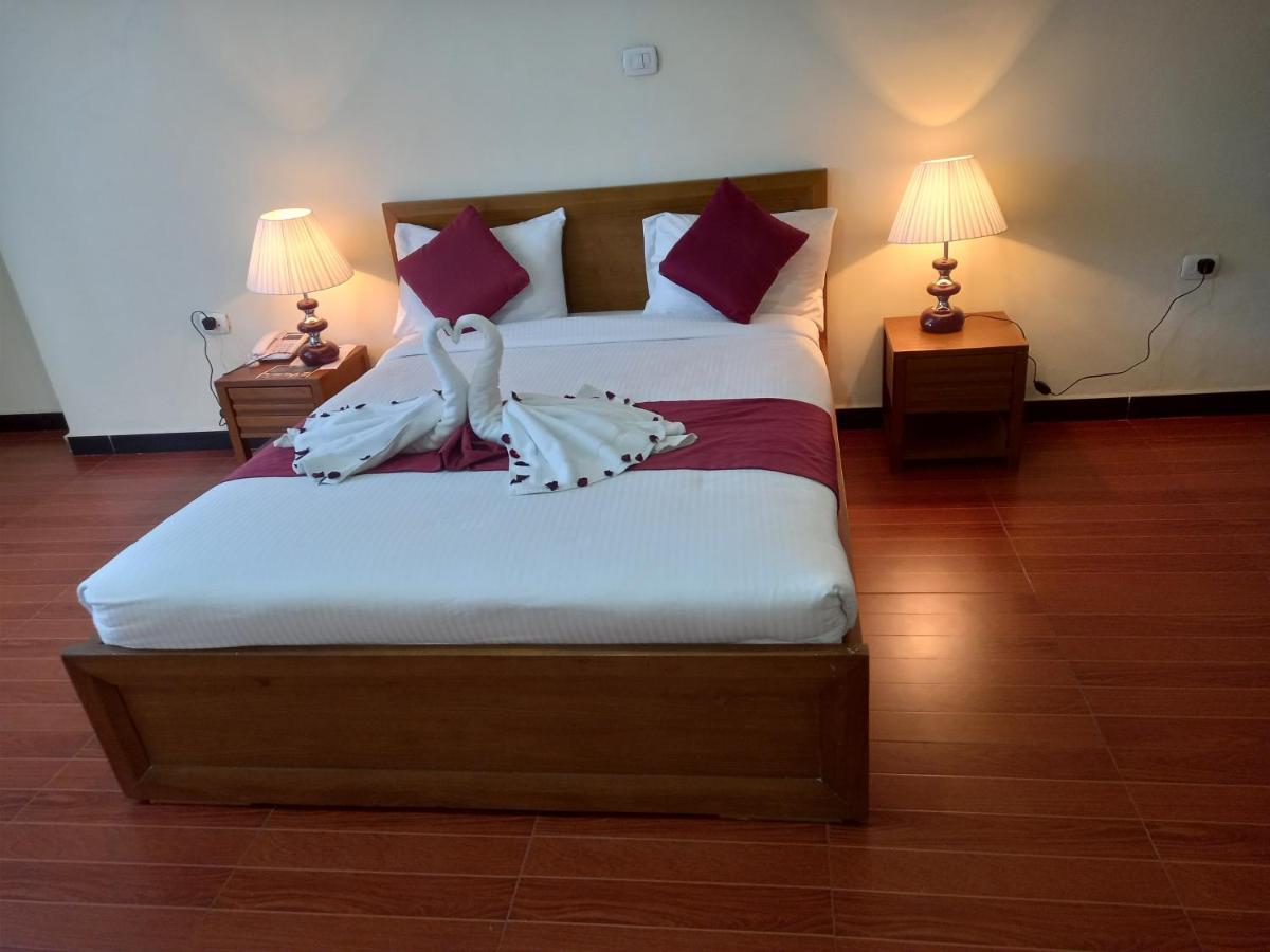Bruhway Hotel Addis Abeba Buitenkant foto
